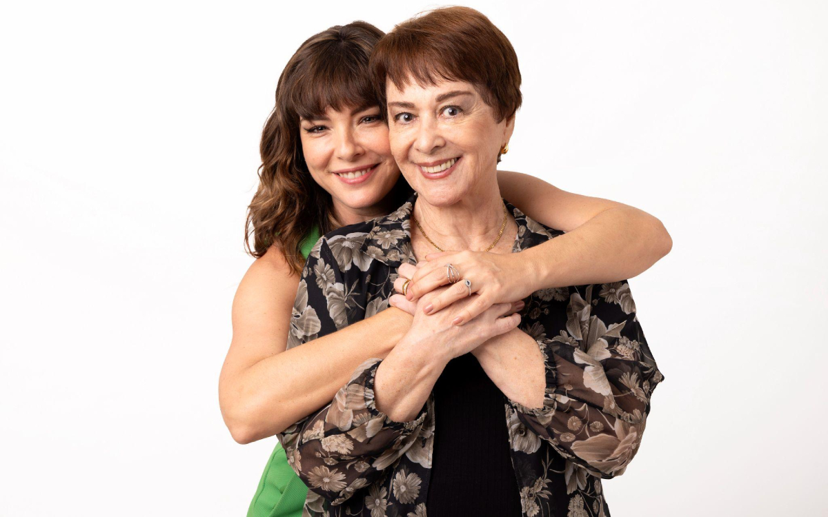 Com Nívea Maria e Regiane Alves, e direção de Pedro Neschling, ‘Querida Mamãe’ estreia dia 7 de agosto no Teatro Renaissance